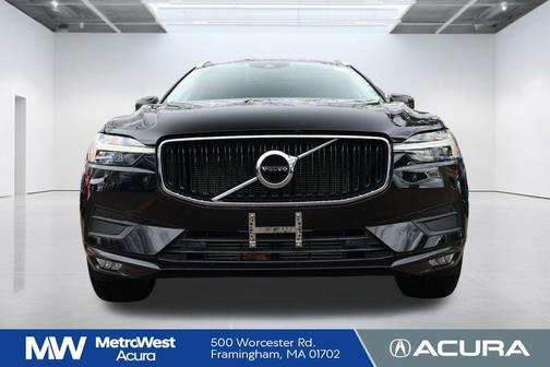 Onyx Black Metallic 2021 Volvo XC60 T5 Momentum