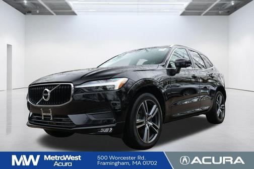 Onyx Black Metallic 2021 Volvo XC60 T5 Momentum