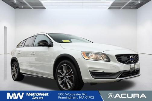 2015 Volvo V60 Cross Country T5