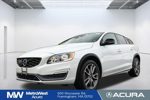 2015 Volvo V60 Cross Country T5