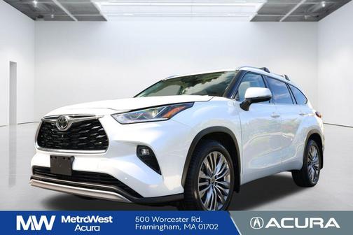 2022 Toyota Highlander Platinum