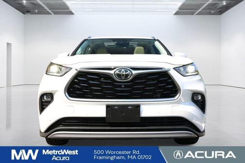 2022 Toyota Highlander Platinum