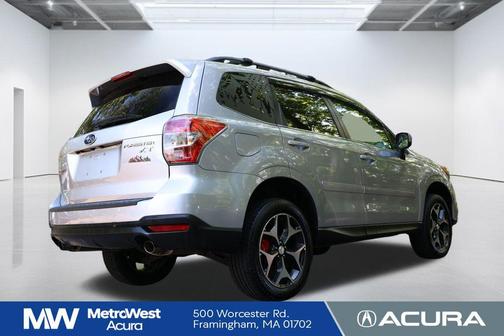 Ice Silver Metallic 2016 Subaru Forester 2.0XT Premium