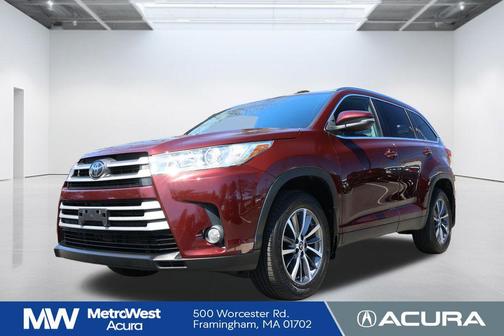 Ooh La La Rouge Mica 2019 Toyota Highlander XLE