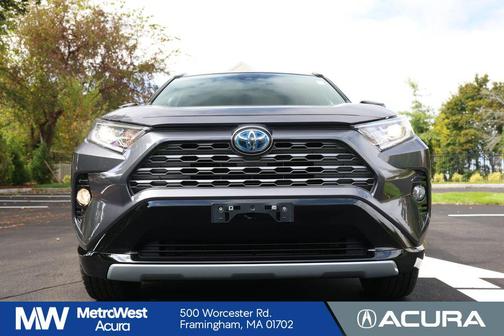 2021 Toyota RAV4 Hybrid SE