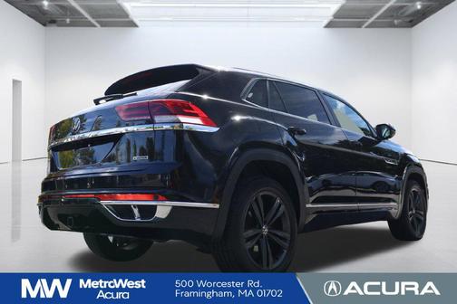 Deep Black Pearl 2021 Volkswagen Atlas Cross Sport 3.6L V6 SE w/Technology R-Line