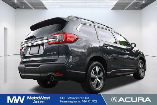 Magnetite Gray Metallic 2023 Subaru Ascent Premium 8-Passenger