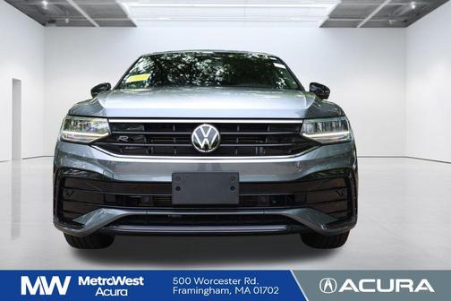Platinum Gray Metallic 2023 Volkswagen Tiguan 2.0T SE R-Line Black 4MOTION