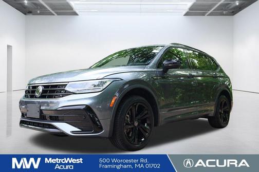 Platinum Gray Metallic 2023 Volkswagen Tiguan 2.0T SE R-Line Black 4MOTION