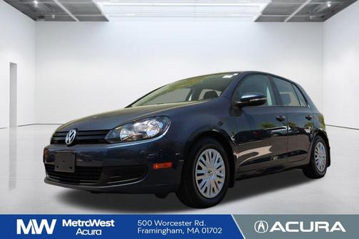 United Gray Metallic 2014 Volkswagen Golf 2.5L