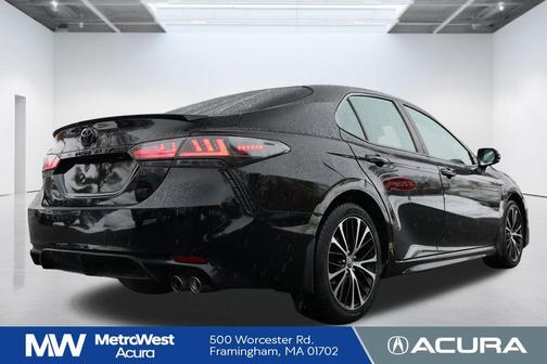 2018 Toyota Camry SE