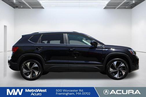 Deep Black 2024 Volkswagen Taos 1.5T SE