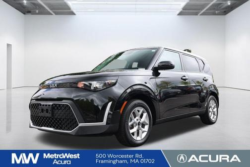 Fusion Black 2023 Kia Soul LX