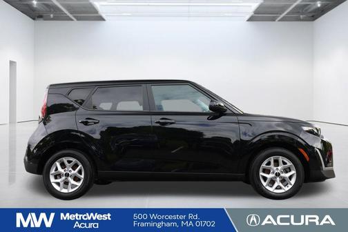 Fusion Black 2023 Kia Soul LX
