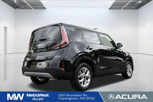 Fusion Black 2023 Kia Soul LX