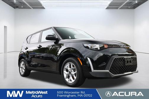 Fusion Black 2023 Kia Soul LX