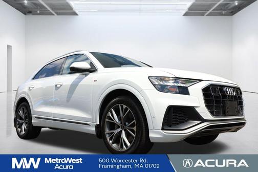 Glacier White Metallic 2023 Audi Q8 55 Prestige