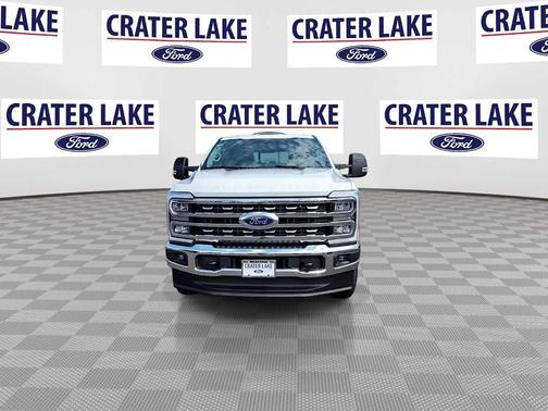 Oxford White 2026 Ford F-350 Lariat Super Duty