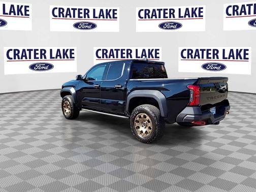 2025 Toyota Tacoma Hybrid TRAILHUNTER HYBRID