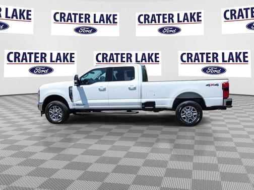 Oxford White 2026 Ford F-250 Super Duty