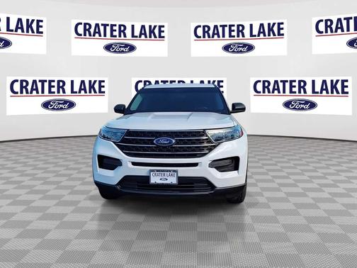 Oxford White 2022 Ford Explorer XLT