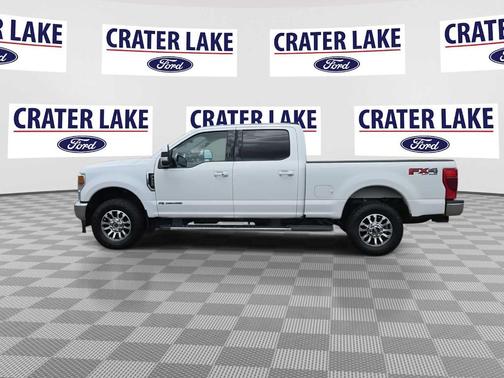 Oxford White 2022 Ford F-350 Lariat Super Duty
