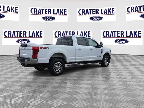 Oxford White 2022 Ford F-350 Lariat Super Duty