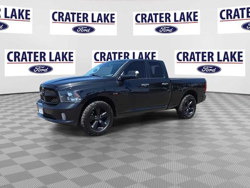 Brilliant Black Crystal Pearlcoat 2016 RAM 1500 Tradesman/Express
