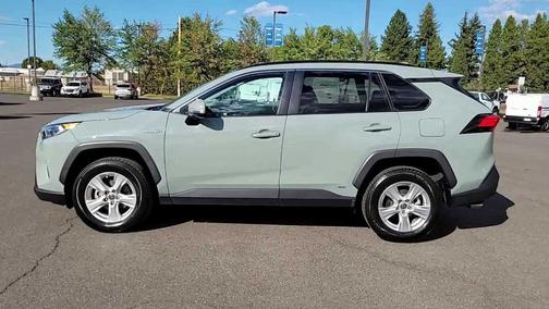2021 Toyota RAV4 Hybrid XLE