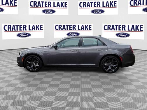 2022 Chrysler 300 S