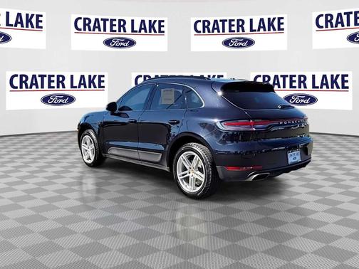 2021 Porsche Macan Base