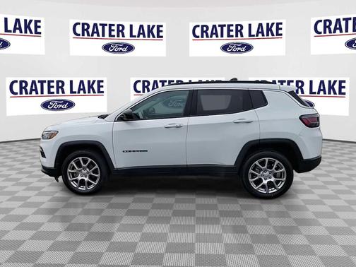 2022 Jeep Compass Latitude Lux