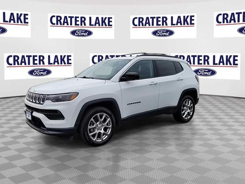 2022 Jeep Compass Latitude Lux