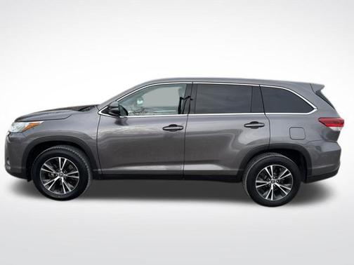 2019 Toyota Highlander LE I4