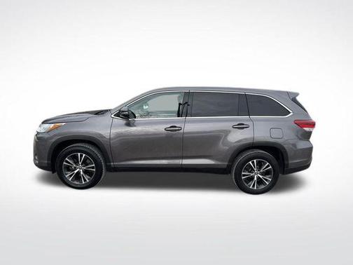 2019 Toyota Highlander LE I4