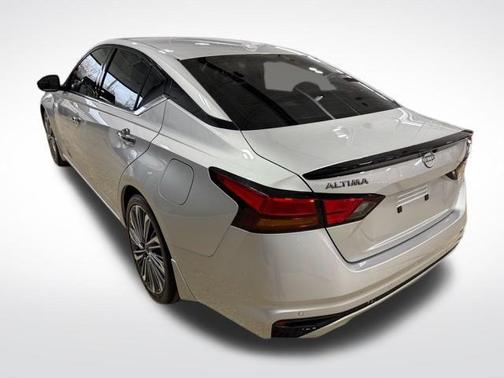 2024 Nissan Altima 2.5 SL