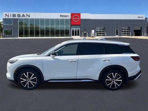 Majestic White 2025 INFINITI QX60 SENSORY