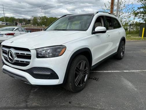 White 2022 Mercedes-Benz GLS 450 4MATIC