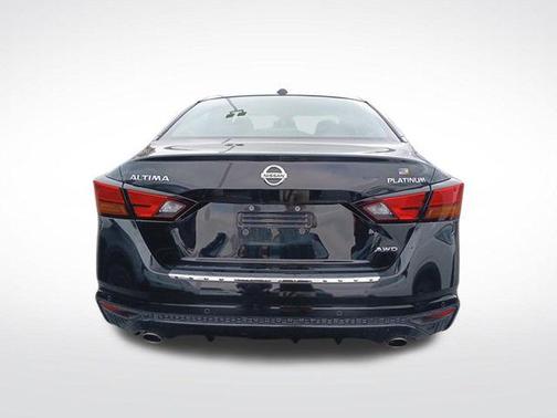 Super Black Clearcoat 2020 Nissan Altima Platinum Intelligent AWD