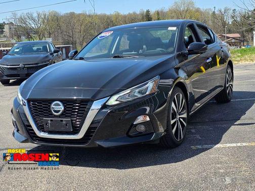 Super Black Clearcoat 2020 Nissan Altima Platinum Intelligent AWD