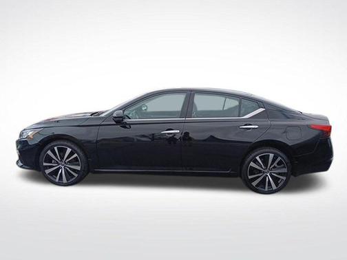 Super Black Clearcoat 2020 Nissan Altima Platinum Intelligent AWD