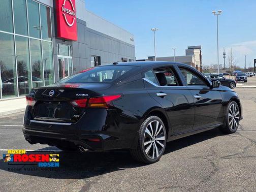 Super Black Clearcoat 2020 Nissan Altima Platinum Intelligent AWD