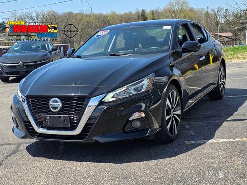 Super Black Clearcoat 2020 Nissan Altima Platinum Intelligent AWD