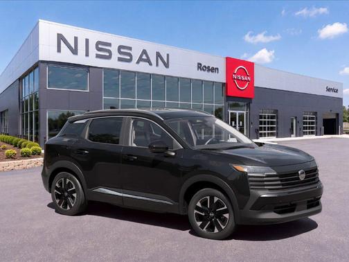 Super Black 2027 Nissan Kicks SV