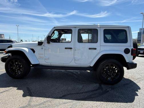 Bright White Clearcoat 2023 Jeep Wrangler 4xe Sahara