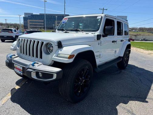 Bright White Clearcoat 2023 Jeep Wrangler 4xe Sahara