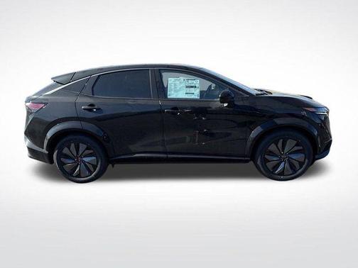 2025 Nissan ARIYA EVOLVE+