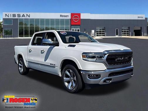 Ivory White Tri-Coat Pearlcoat 2021 RAM 1500 Limited