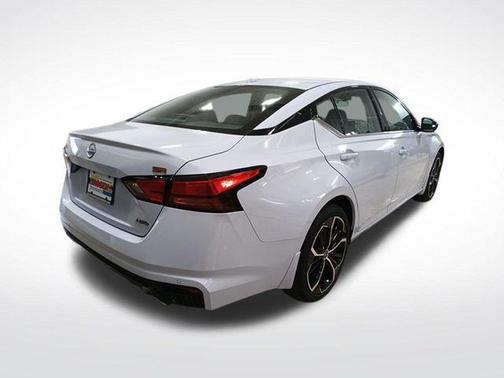 Gray Sky Pearl 2025 Nissan Altima SR AWD