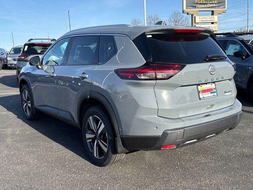 2025 Nissan Rogue SL